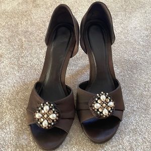 Brown satin peep toe pump